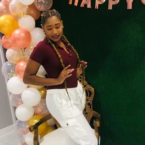 Meet your Posher, Ingrid